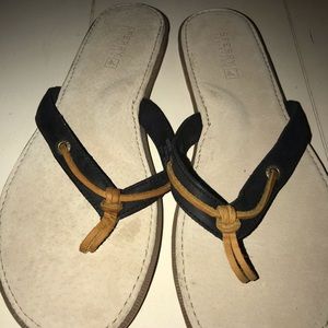 BRAND NEW- sperry sandals.